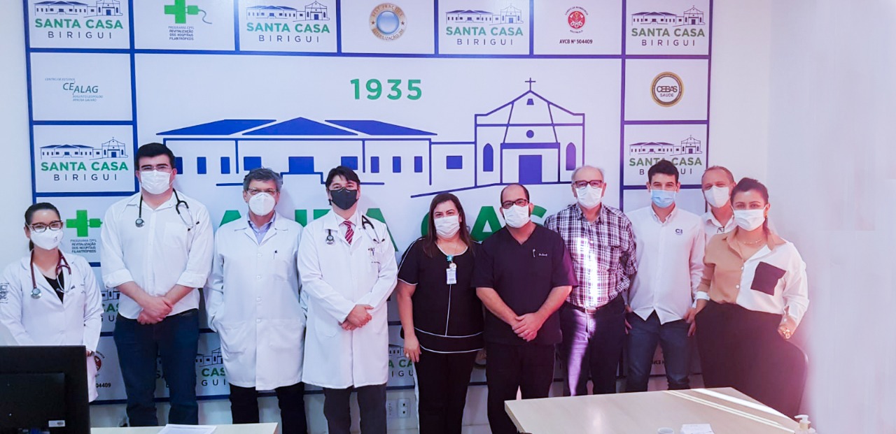 Médicos se reúnem com diretoria para discutir demandas da Santa Casa