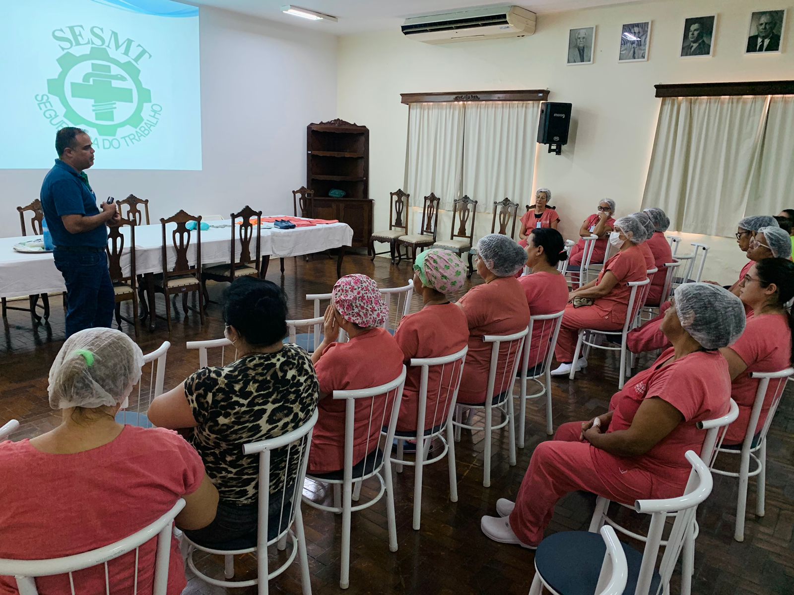 Equipe do setor de Nutrição é capacitada sobre boas práticas em manipulação de alimentos