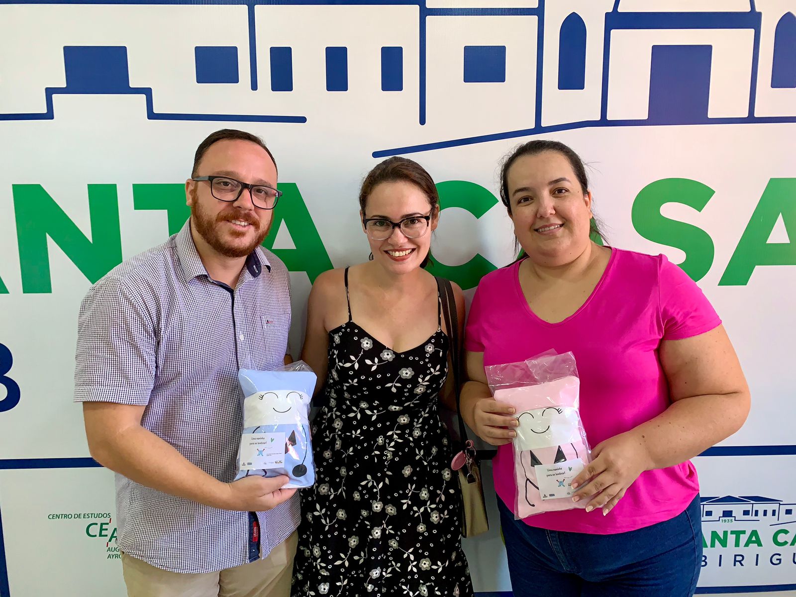 Artesã doa 47 naninhas para bebês para a Maternidade da Santa Casa de Birigui