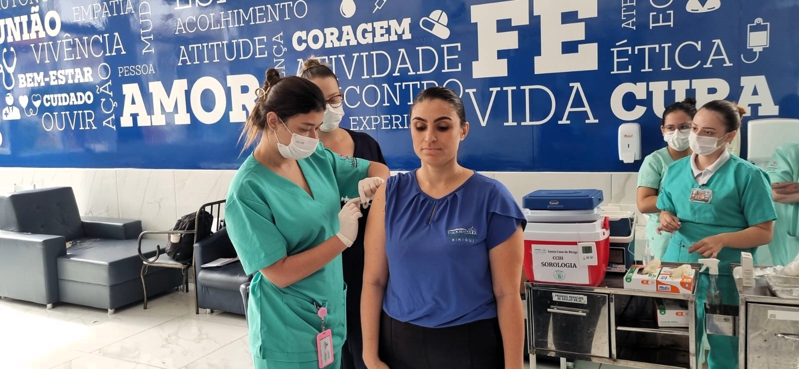 Nos dias 14 e 15 de abril, aconteceu a campanha de vacinação contra a Influenza