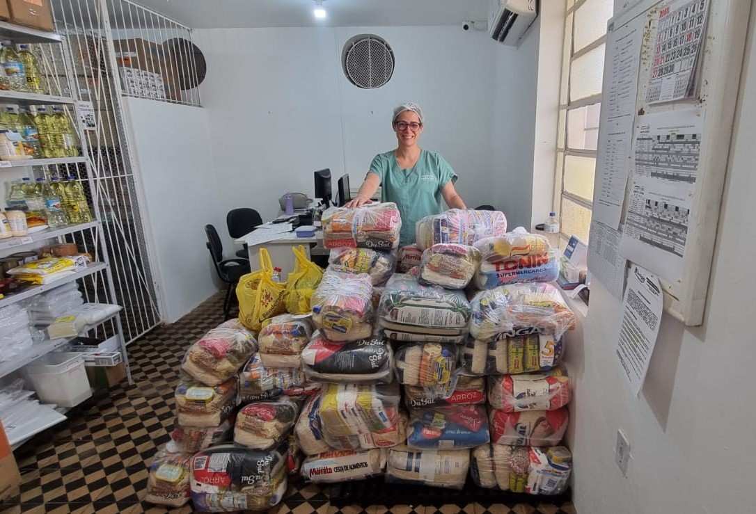 Santa Casa de Birigui recebe doação de 66 cestas básicas de doador anônimo