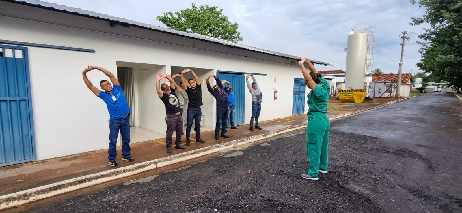 Santa Casa de Birigui promove bem-estar com ginástica laboral
